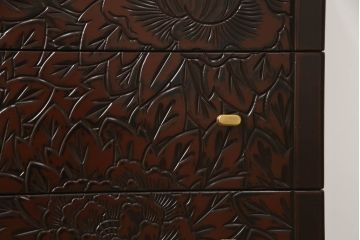 箪笥を綺麗に再生!高品質リペアを施し、取っ手を修理。引き出しはスライドレール加工をし、より使いやすい箪笥に。