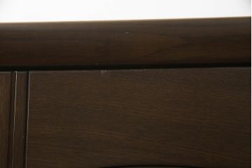 ワードローブを綺麗に再生!高品質リペアを施し、防カビ材を塗布して仕上げ。