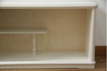 戸棚をペイントリメイク!ご希望サイズに幅を詰め、全体をアンティークホワイトでペイント。
