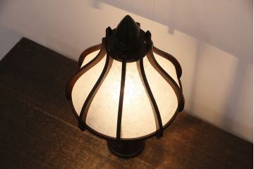 卓上照明を綺麗に再生!高品質リペアを施し、和紙を張り替え。断線したコードを新しいものに交換。