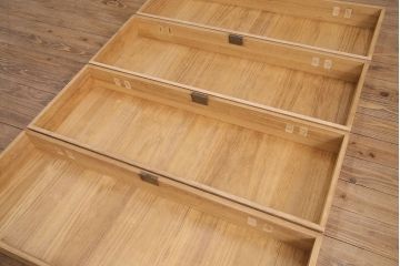 3段重ね桐箪笥を綺麗に再生!高品質リペアをし、指定箇所の金具を交換。蜜蝋ワックスで仕上げ。