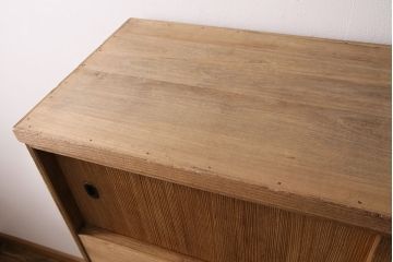 3段重ね桐箪笥を綺麗に再生!高品質リペアをし、指定箇所の金具を交換。蜜蝋ワックスで仕上げ。