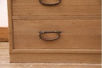 3段重ね桐箪笥を綺麗に再生!高品質リペアをし、指定箇所の金具を交換。蜜蝋ワックスで仕上げ。