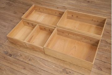 桐箪笥を綺麗に再生!高品質リペアをし、蜜蝋ワックスで仕上げ。