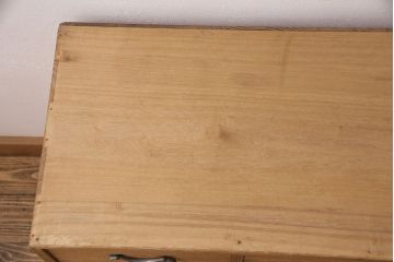 桐箪笥を綺麗に再生!高品質リペアをし、蜜蝋ワックスで仕上げ。