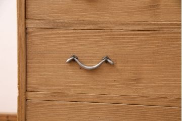 桐箪笥を綺麗に再生!高品質リペアをし、蜜蝋ワックスで仕上げ。