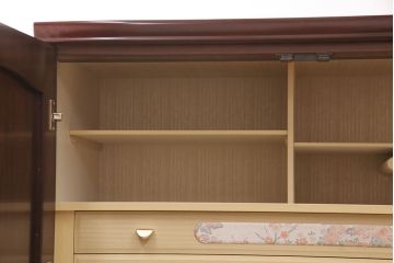箪笥を綺麗に再生!水没した箪笥に高品質リペアを施し、使用できるように修理。