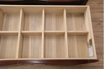 箪笥を綺麗に再生!水没した箪笥に高品質リペアを施し、使用できるように修理。