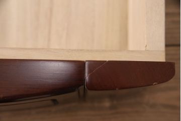 箪笥を綺麗に再生!水没した箪笥に高品質リペアを施し、使用できるように修理。