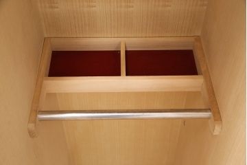 クローゼットを綺麗に再生!水没したクローゼットに高品質リペアを施し、使用できるよう修理。