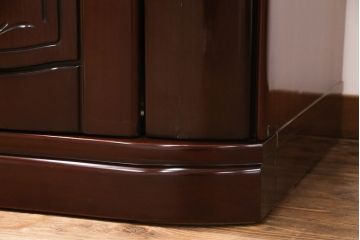 クローゼットを綺麗に再生!水没したクローゼットに高品質リペアを施し、使用できるよう修理。