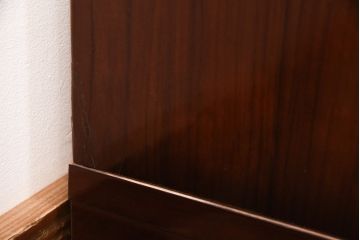 クローゼットを綺麗に再生!水没したクローゼットに高品質リペアを施し、使用できるよう修理。