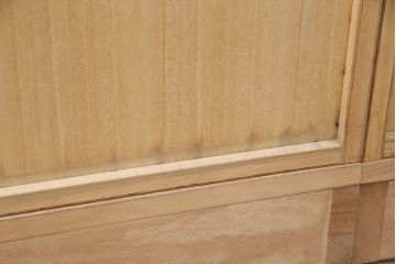 クローゼットを綺麗に再生!水没したクローゼットに高品質リペアを施し、使用できるよう修理。