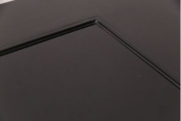 座卓をダイニングテーブルにリメイク!座卓の中央部分と新材で天板を製作。面取りをしたガラス天板を取り付け。(食卓)