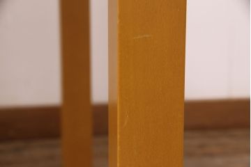 座卓をダイニングテーブルにリメイク!座卓の中央部分と新材で天板を製作。面取りをしたガラス天板を取り付け。(食卓)