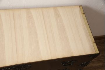 和箪笥を綺麗に再生!高品質リペアを施し、カビを取り、部材を交換。