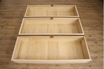 和箪笥を綺麗に再生!高品質リペアを施し、カビを取り、部材を交換。