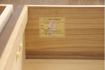 和箪笥を綺麗に再生!高品質リペアを施し、カビを取り、部材を交換。