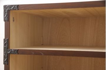 和箪笥を綺麗に再生!高品質リペアを施し、カビを取り、部材を交換。