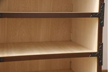 和箪笥を綺麗に再生!高品質リペアを施し、カビを取り、部材を交換。