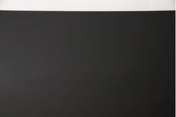 テーブルを綺麗に再生!高品質リペアを施し、天板のひび割れ部分はパテ埋め。本体の色味に合わせて着色仕上げ。