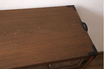 箪笥の引き戸にガラスを入れてリメイク!高品質リペアを施し、板戸を組子ガラスに変更。オーク系に着色仕上げ。