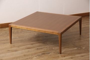 座卓を綺麗に再生!高品質リペアを施し、折れた脚1本を修復。天板の傷みを修理し、再塗装して仕上げ。
