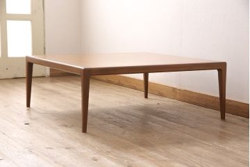 座卓を綺麗に再生!高品質リペアを施し、折れた脚1本を修復。天板の傷みを修理し、再塗装して仕上げ。
