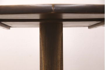 ダイニングテーブルの高さを低くリメイク!高品質リペアを施し、脚をカットして高さをリサイズ。