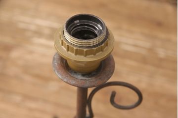 卓上ランプを使いやすくリメイク!日本仕様に変更し、不具合を解消。