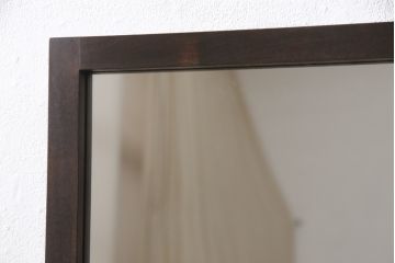 鏡台をウォールミラーにリメイク!鏡部分を取り外し、裏面・四方に板を貼り、木枠を取り付け。チェス系に着色仕上げ。