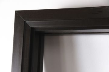 玄関ドア、戸枠を塗装してリメイク!高品質リペアを施し、それぞれ塗膜を剥離。外部用塗料にて仕上げ。