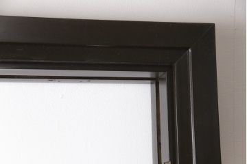 玄関ドア、戸枠を塗装してリメイク!高品質リペアを施し、それぞれ塗膜を剥離。外部用塗料にて仕上げ。