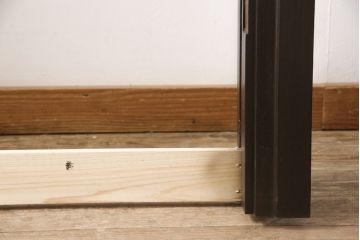 玄関ドア、戸枠を塗装してリメイク!高品質リペアを施し、それぞれ塗膜を剥離。外部用塗料にて仕上げ。
