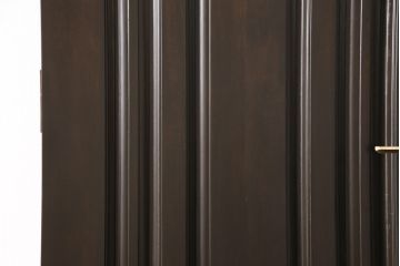 玄関ドア、戸枠を塗装してリメイク!高品質リペアを施し、それぞれ塗膜を剥離。外部用塗料にて仕上げ。
