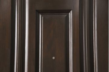 玄関ドア、戸枠を塗装してリメイク!高品質リペアを施し、それぞれ塗膜を剥離。外部用塗料にて仕上げ。