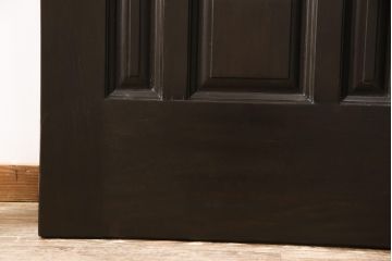 玄関ドア、戸枠を塗装してリメイク!高品質リペアを施し、それぞれ塗膜を剥離。外部用塗料にて仕上げ。