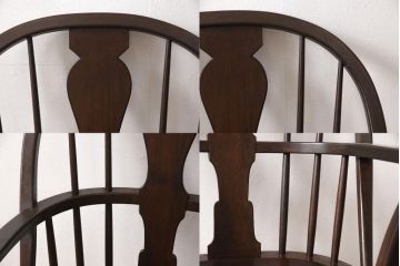 松本民芸家具のアームチェア4脚、スピンドルチェア1脚を綺麗に再生!高品質リペアを施し、スピンドルチェアのみペイントを剥離。キズが馴染むよう、必要に応じて着色・ワックス仕上げに。