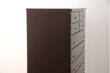 箪笥を綺麗に再生!高品質リペアを施し、本来の色味になるよう仕上げ。