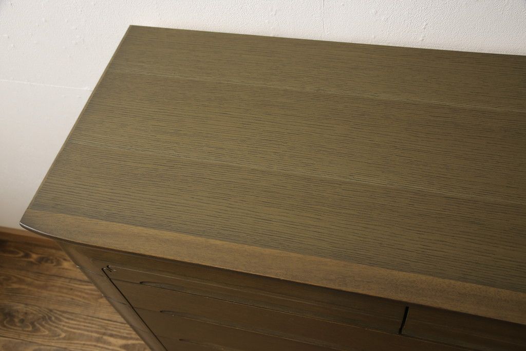 箪笥を小さくリメイク!奥行きを狭くし、新材は元の材に合わせた色味に仕上げ。