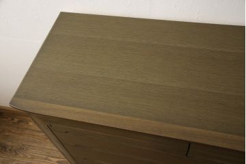 箪笥を小さくリメイク!奥行きを狭くし、新材は元の材に合わせた色味に仕上げ。