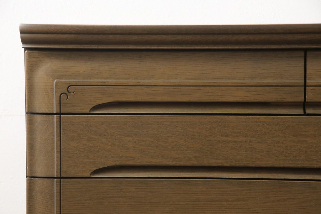 箪笥を小さくリメイク!奥行きを狭くし、新材は元の材に合わせた色味に仕上げ。