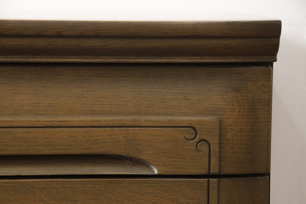 箪笥を小さくリメイク!奥行きを狭くし、新材は元の材に合わせた色味に仕上げ。