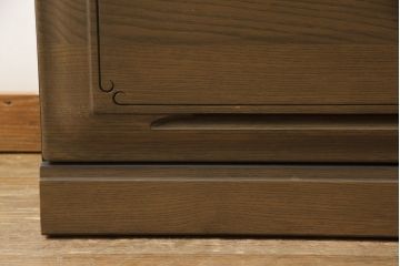 箪笥を小さくリメイク!奥行きを狭くし、新材は元の材に合わせた色味に仕上げ。