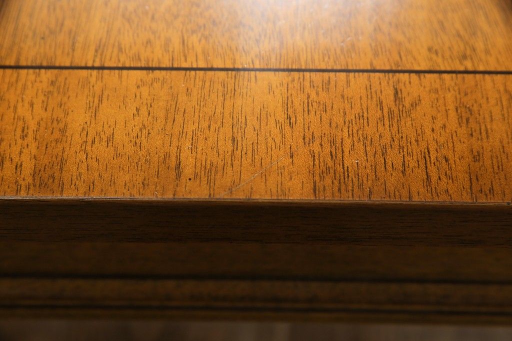 ダイニングテーブルのサイズリメイク!高さと天板の大きさをリサイズ。ドレクセル特有の風合いを残した仕上げに。