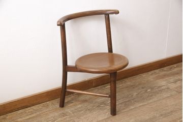 チェアを綺麗に再生!高品質リペアを施し、背もたれの破損部分を修理。ワックス仕上げ。