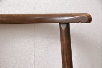 チェアを綺麗に再生!高品質リペアを施し、背もたれの破損部分を修理。ワックス仕上げ。