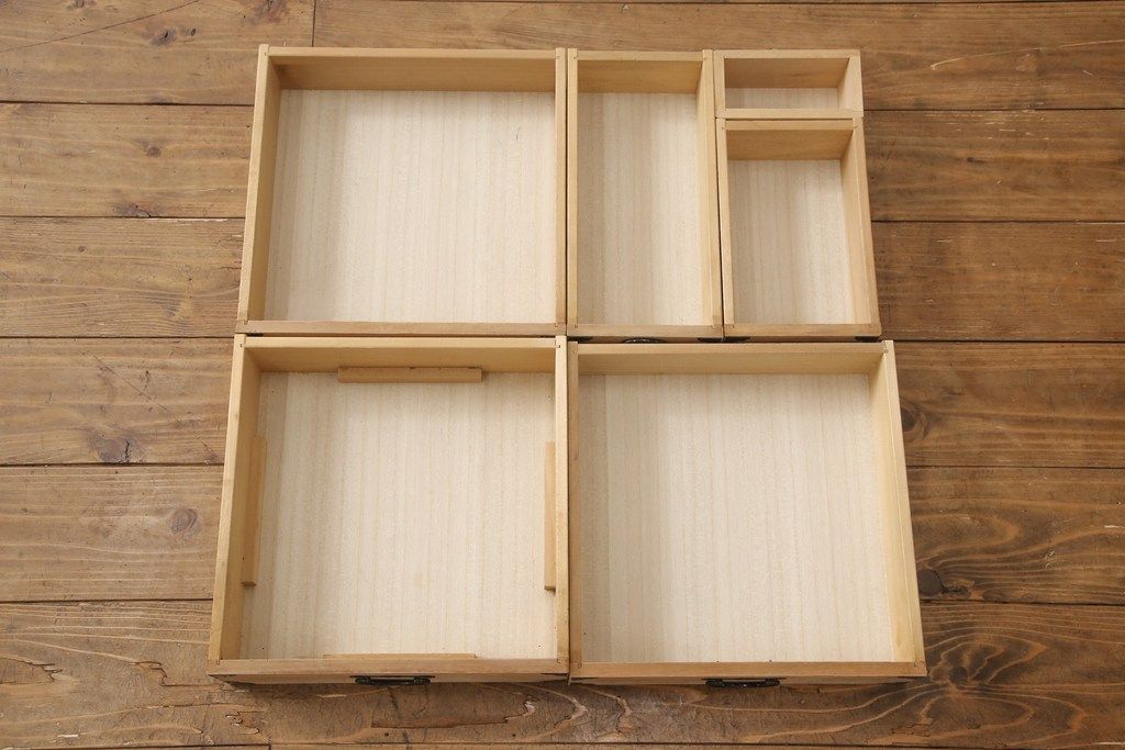 小引き出しをストリップド加工してリメイク!高品質リペアを施し、既存の塗装を剥離して仕上げ。