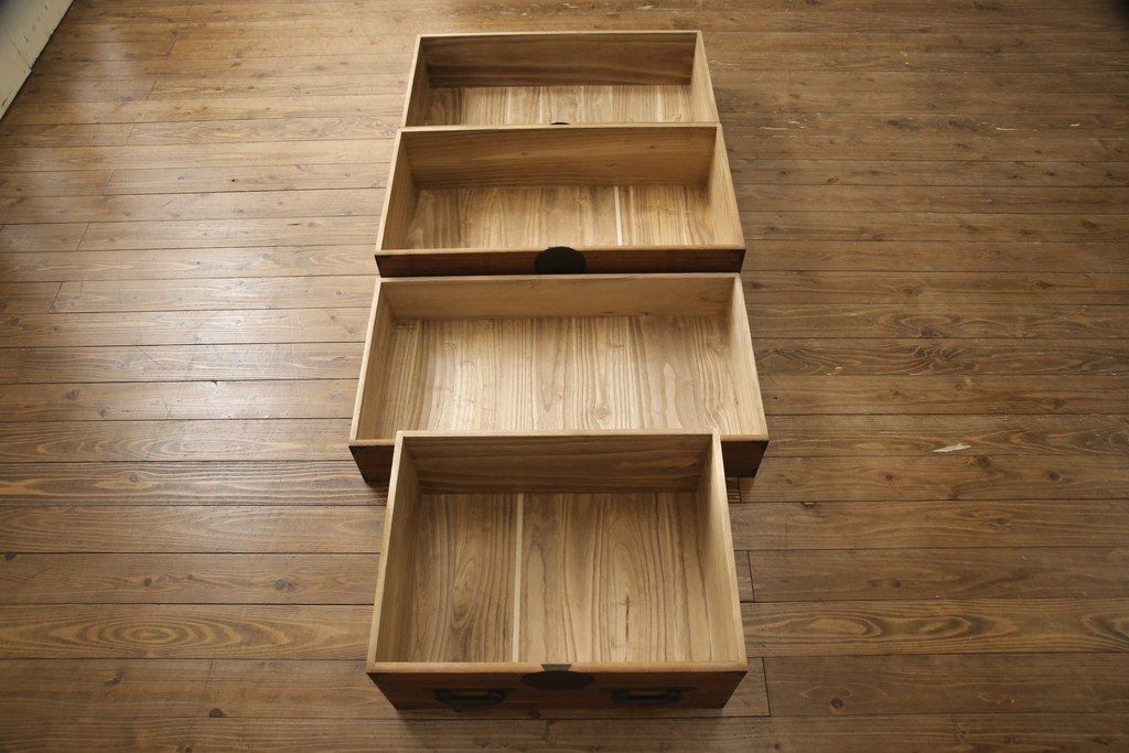 桐箪笥を綺麗に再生!高品質リペアを施し、蜜蝋ワックス仕上げ。