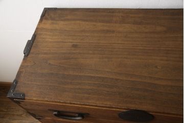 桐箪笥を綺麗に再生!高品質リペアを施し、蜜蝋ワックス仕上げ。